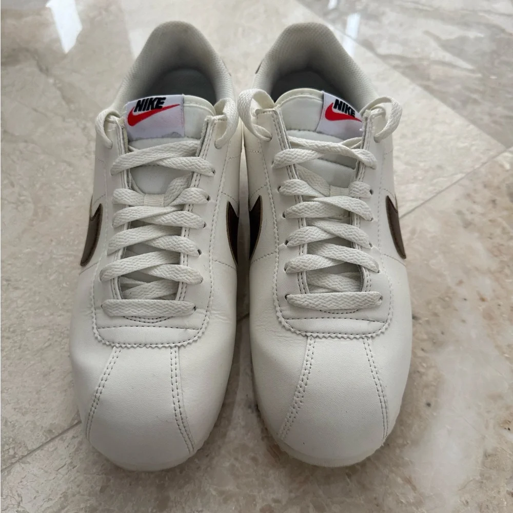 Nike Women's Cortez Leather - Picture 3 of 9